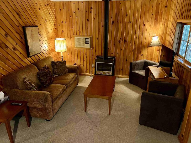 "high Falls Bay Cottages, Camping & Waterpark" image