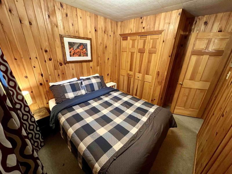 "high Falls Bay Cottages, Camping & Waterpark" image