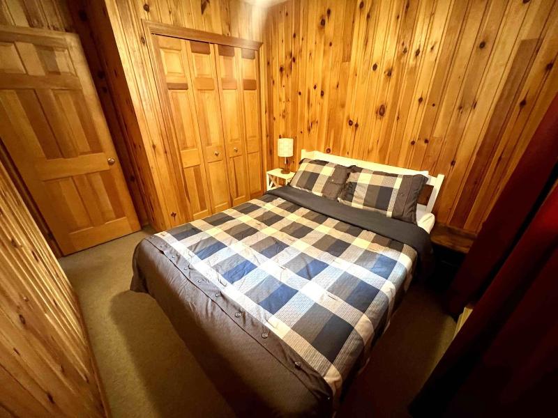 "high Falls Bay Cottages, Camping & Waterpark" image