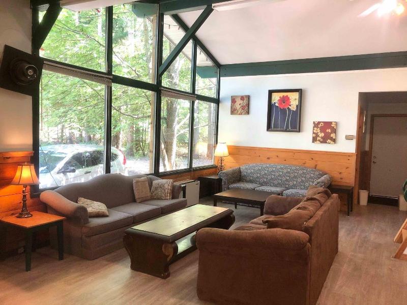 "high Falls Bay Cottages, Camping & Waterpark" image