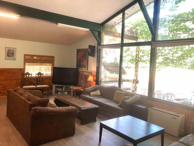 "high Falls Bay Cottages, Camping & Waterpark" image