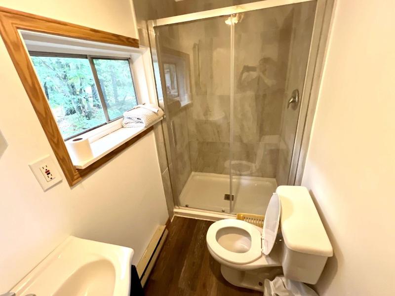 "high Falls Bay Cottages, Camping & Waterpark" image