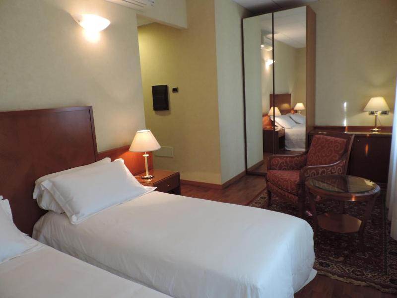 Hotel Gama image