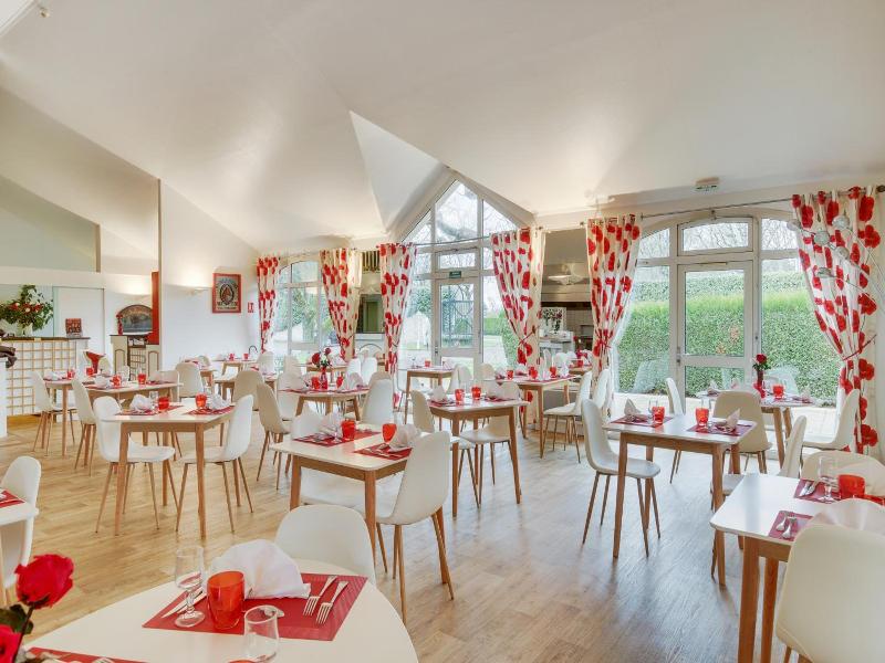 Le Relais De Voisins image