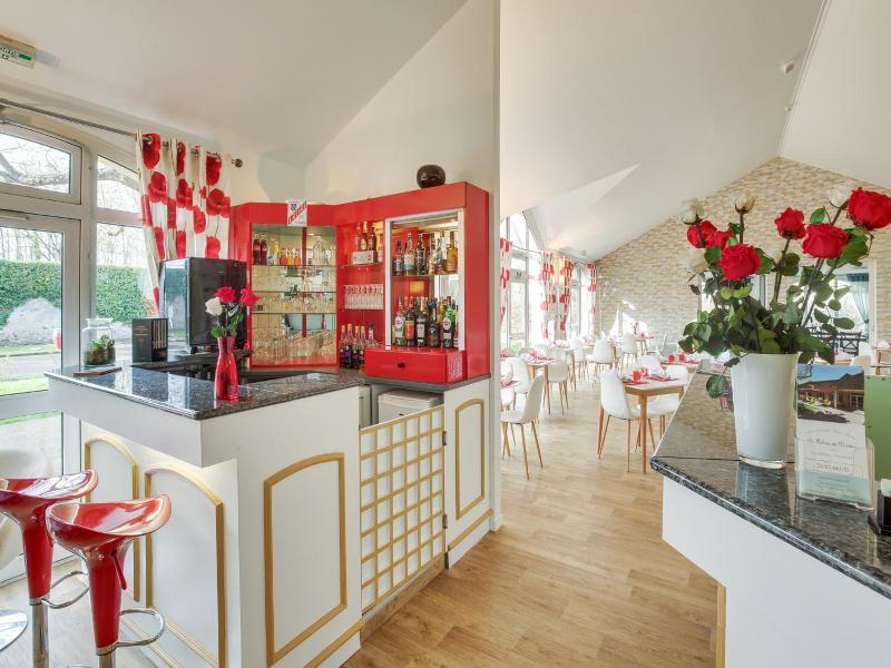 Le Relais De Voisins image