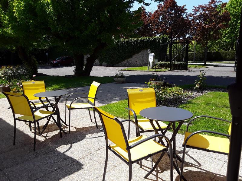 Le Relais De Voisins image