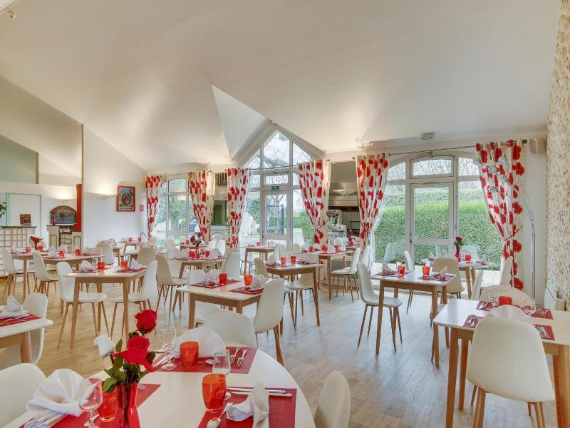 Le Relais De Voisins image