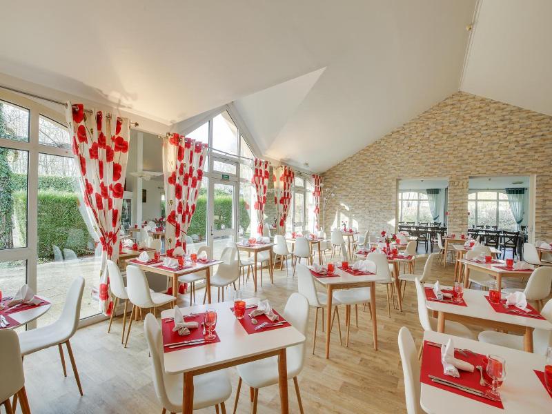 Le Relais De Voisins image