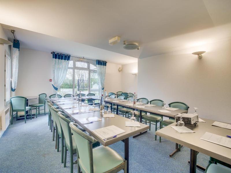 Le Relais De Voisins image