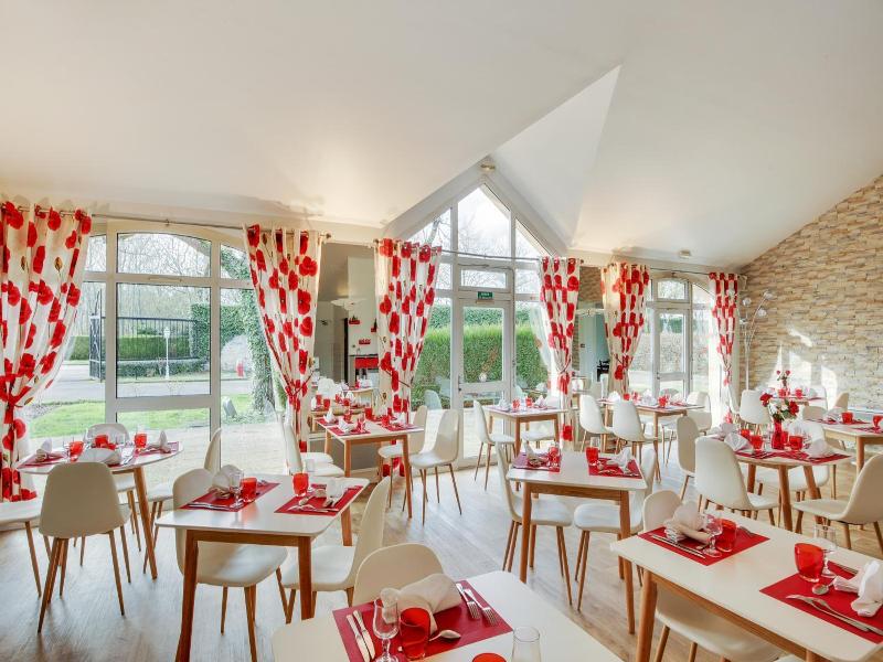 Le Relais De Voisins image