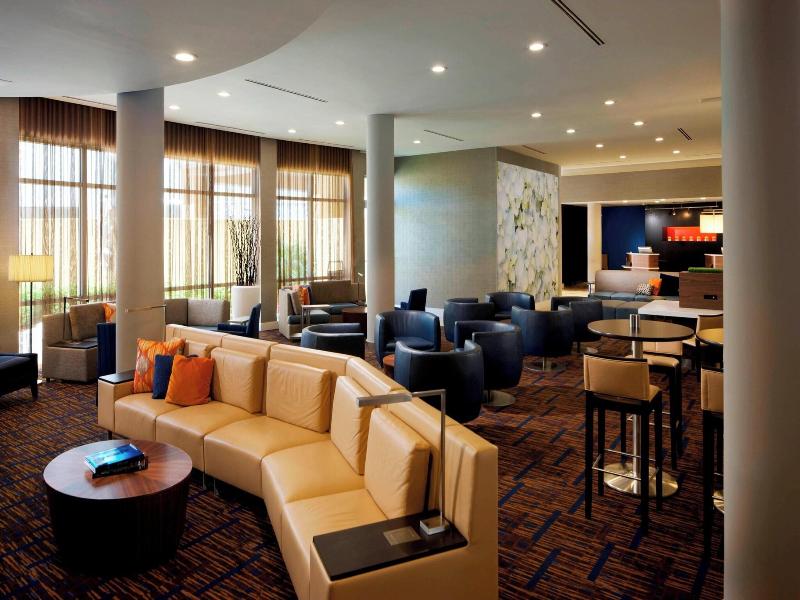 Courtyard Miami Dadeland image