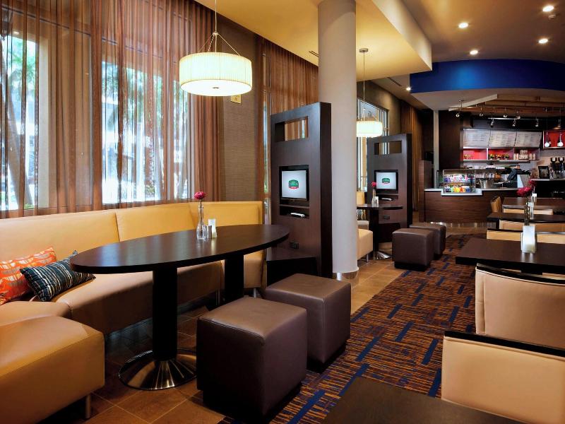 Courtyard Miami Dadeland image