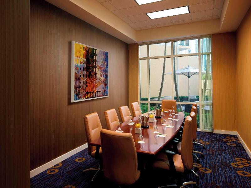 Courtyard Miami Dadeland image