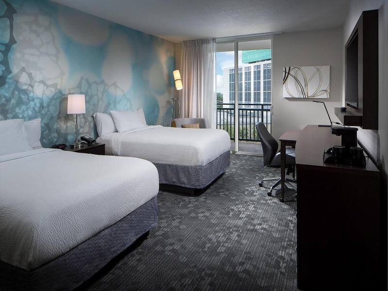 Courtyard Miami Dadeland image