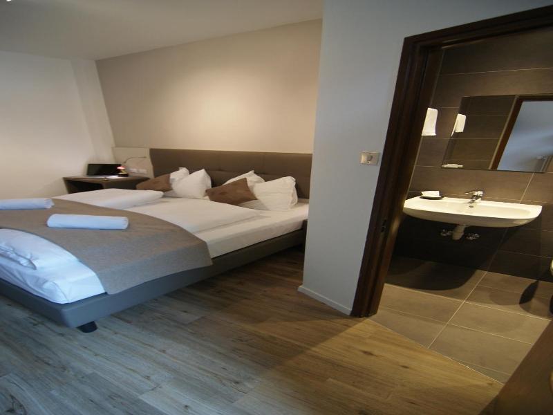 Hotel Raffl image