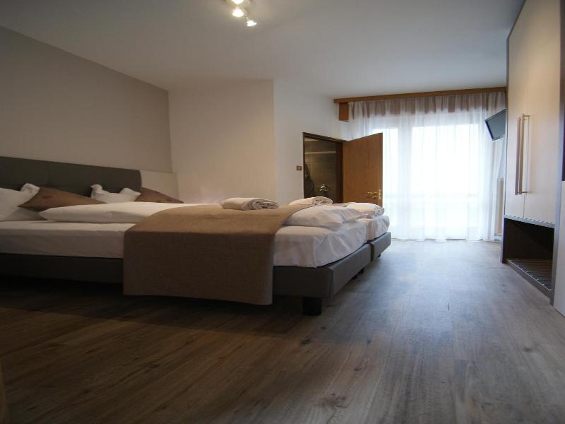 Hotel Raffl image
