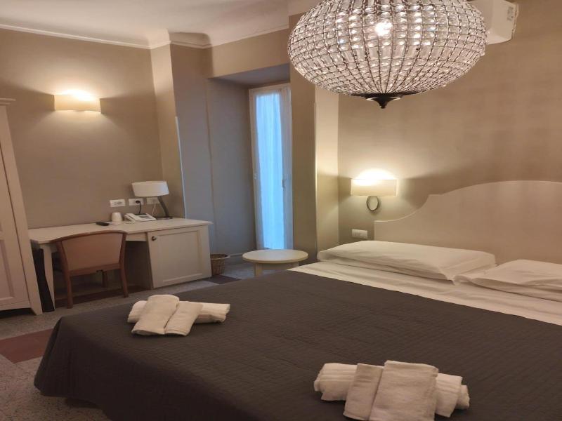 Hotel Eden Alaxi Hotels image