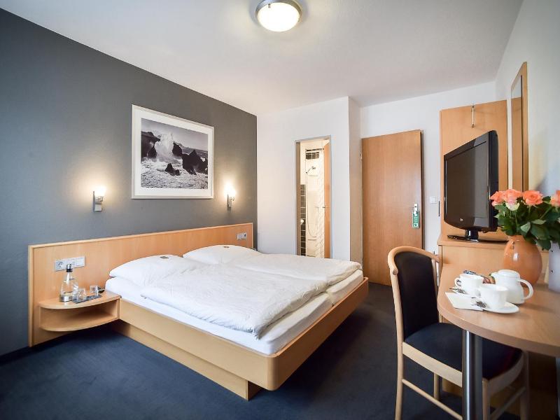 Hotel Mautner Airport Und Messehotel image
