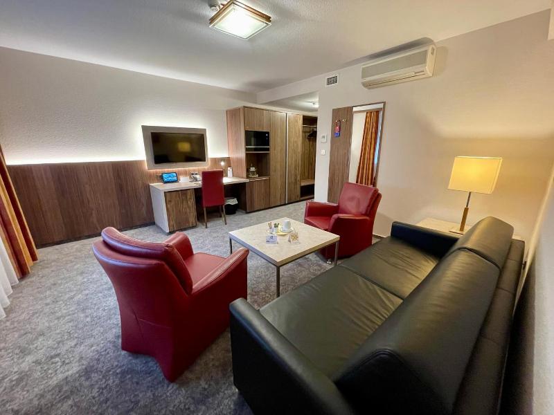 Hotel Merkur image