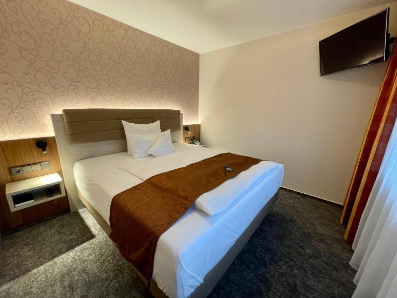 Hotel Merkur image