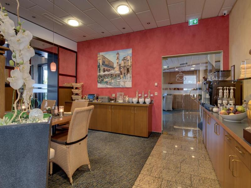 Hotel Merkur image