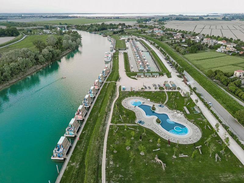 Marina Azzurra Resort image