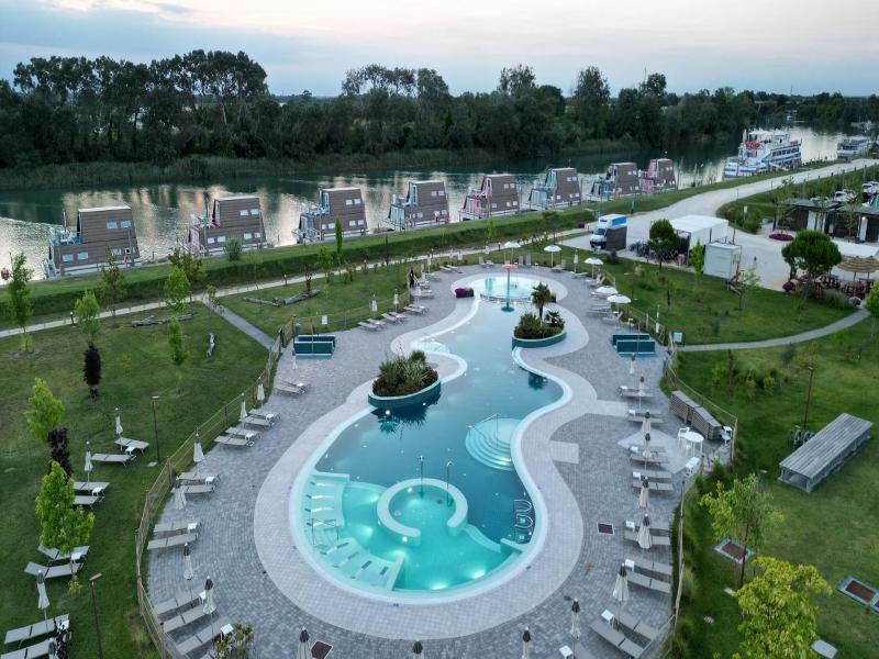 Marina Azzurra Resort image