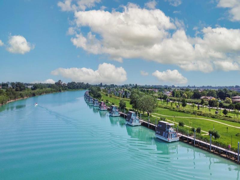 Marina Azzurra Resort image