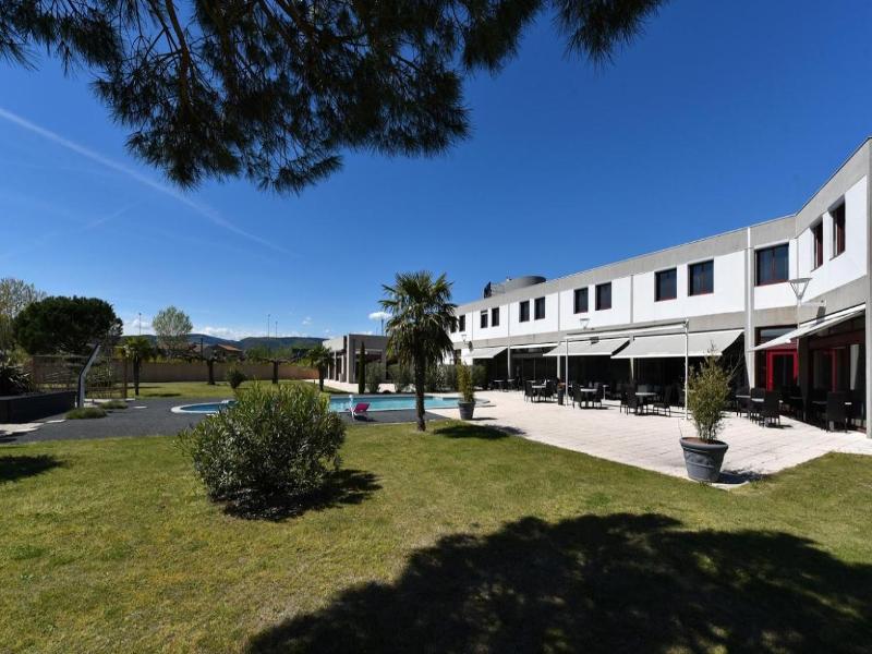 Sous Les Pins image