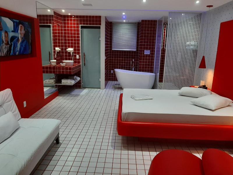Bambina Hotel -adultos Somente image