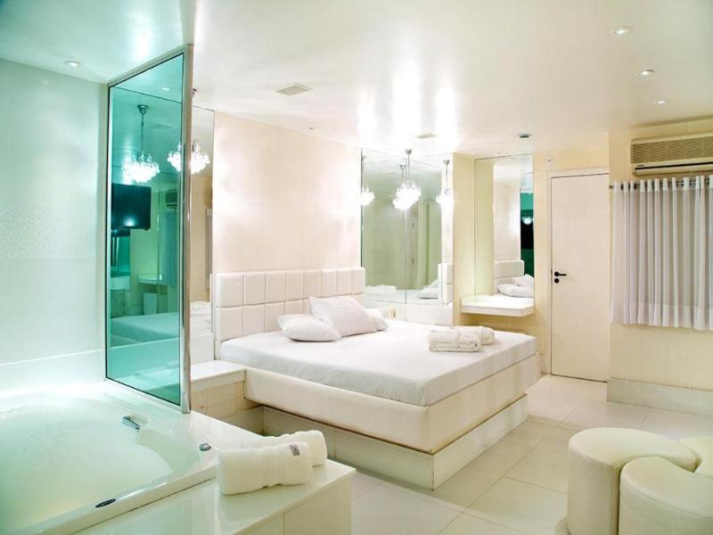 Bambina Hotel -adultos Somente image