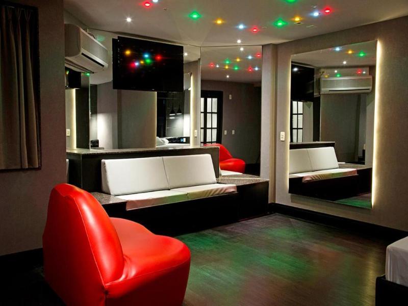 Bambina Hotel -adultos Somente image