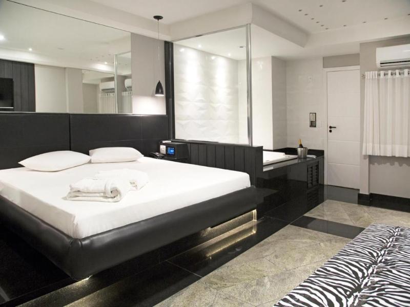 Bambina Hotel -adultos Somente image
