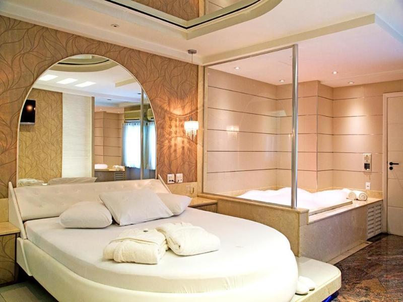 Bambina Hotel -adultos Somente image