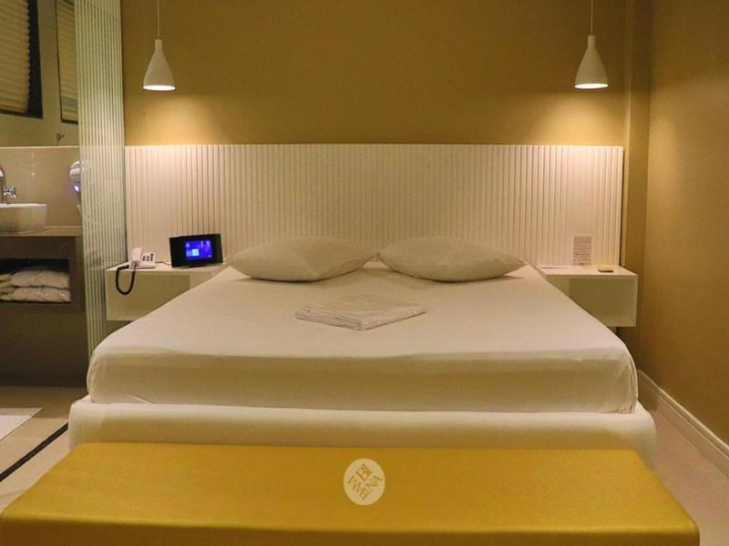 Bambina Hotel -adultos Somente image