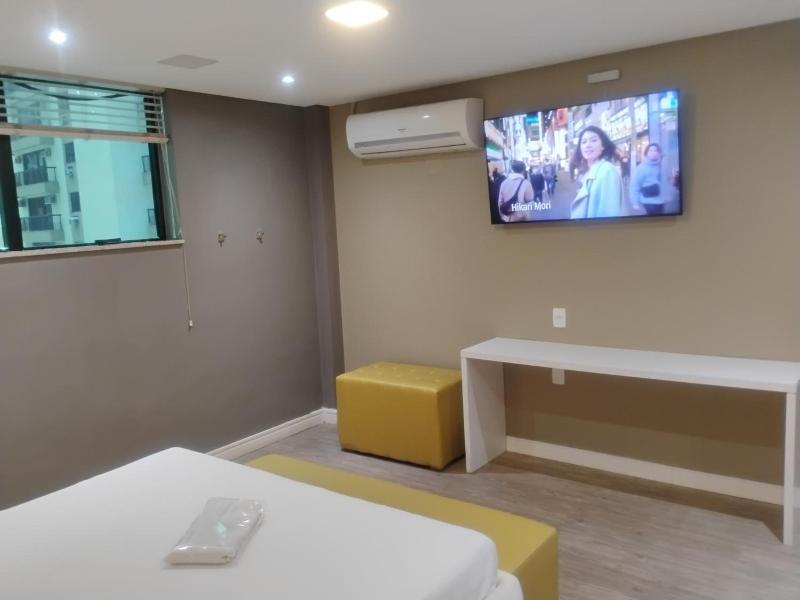 Bambina Hotel -adultos Somente image