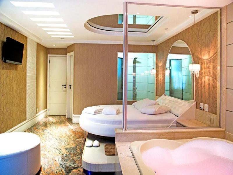 Bambina Hotel -adultos Somente image
