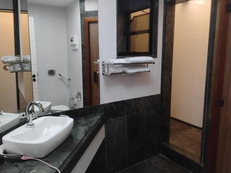 Bambina Hotel -adultos Somente image