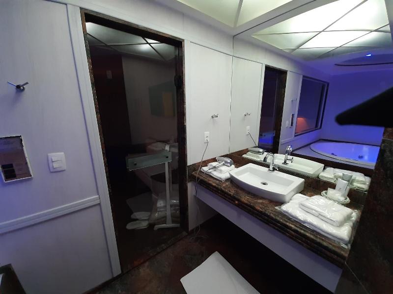 Bambina Hotel -adultos Somente image