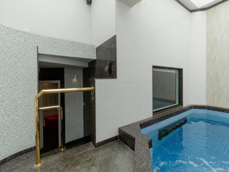 Bambina Hotel -adultos Somente image
