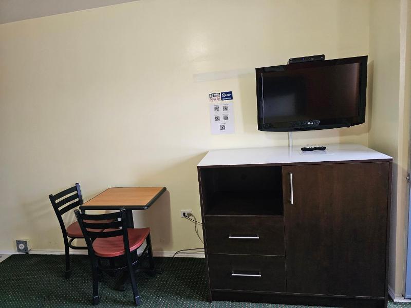 Norvic Motel image