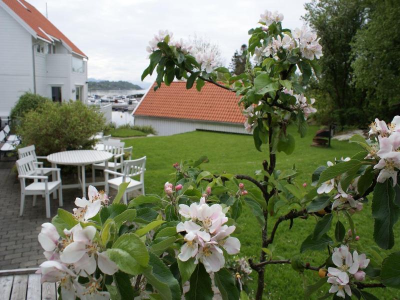 Fjordbris Hotell image