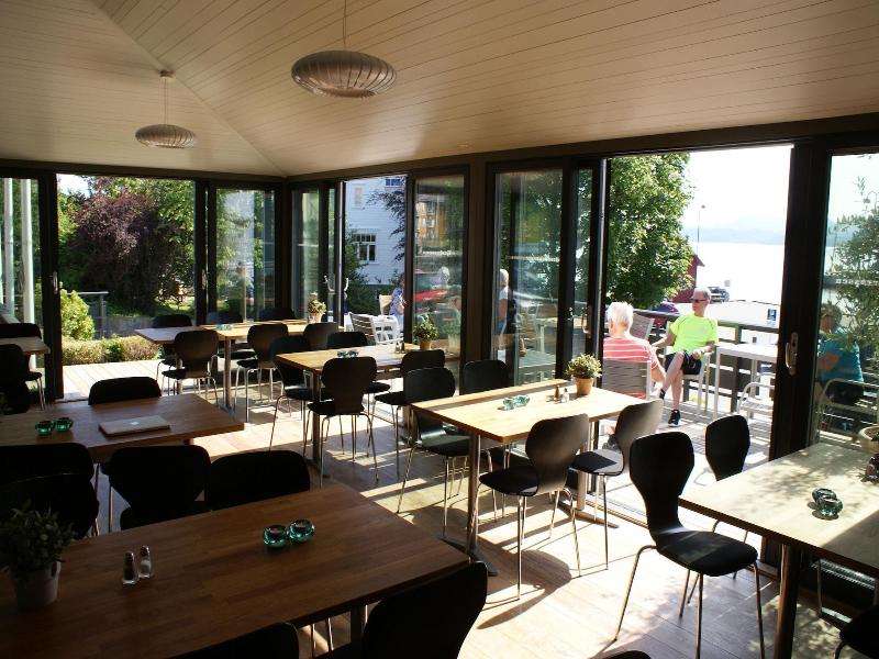 Fjordbris Hotell image