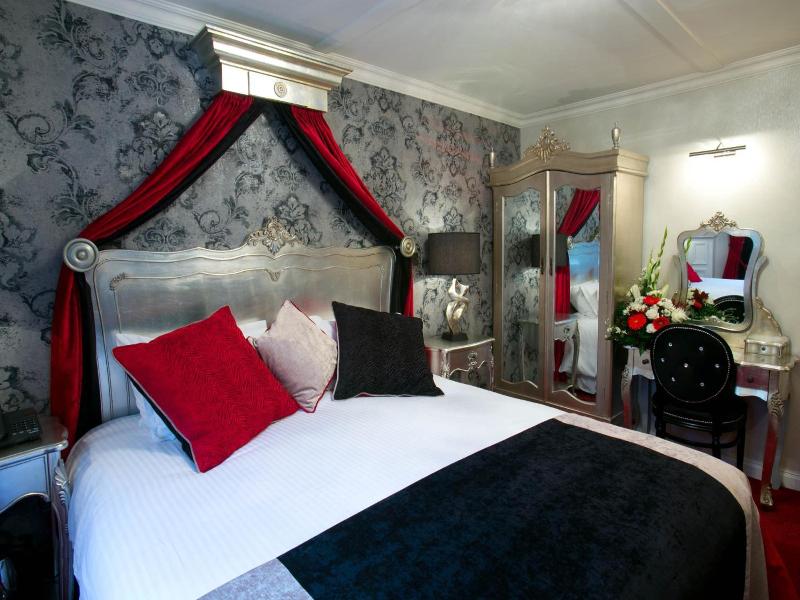 Greenvale Hotel