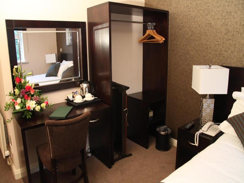 Greenvale Hotel