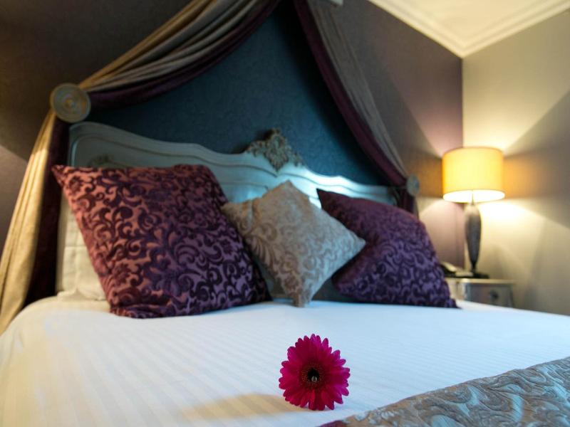 Greenvale Hotel