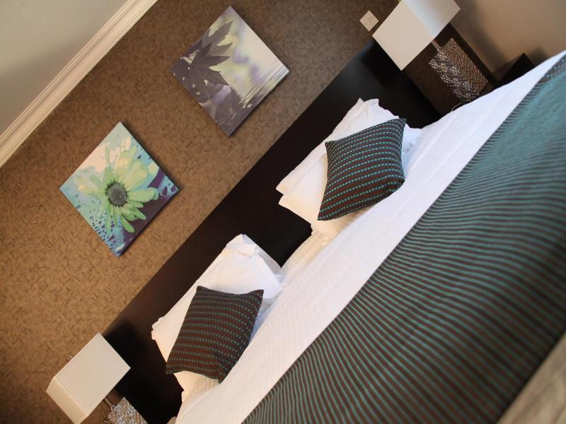 Greenvale Hotel