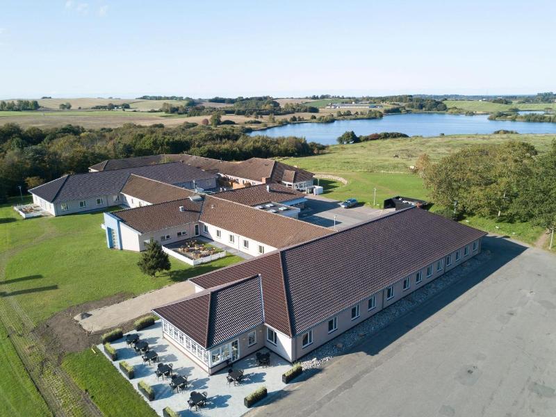 Hotel Højbysø image