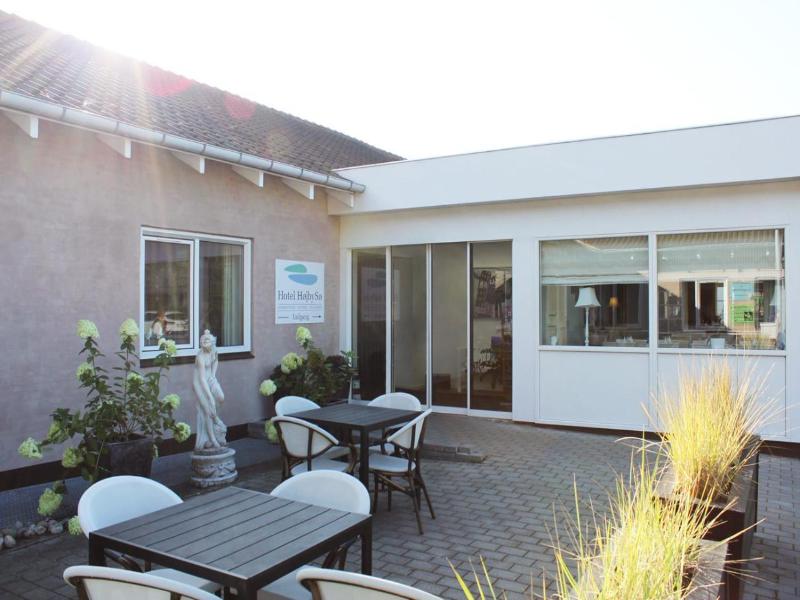 Hotel Højbysø image