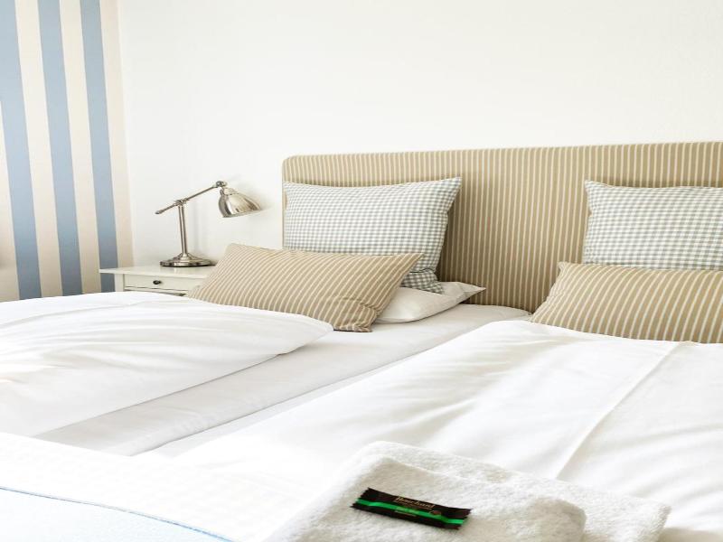 Hotel Højbysø image